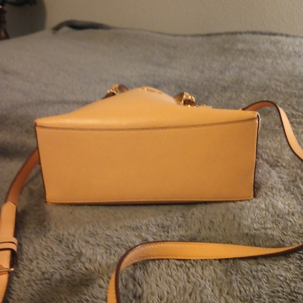 Coach Mollie 25 Tote Bag in Peach/Light Pink - Picture 7 of 11